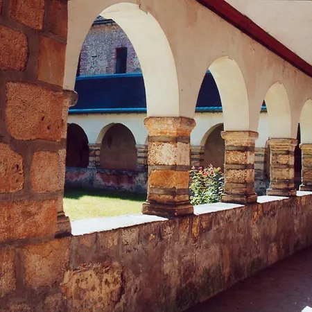 Au Cœur De La Petite Cité De Caractère Apartamento