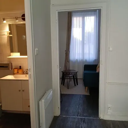 아파트 Au Coeur De La Petite Cite De Caractere *