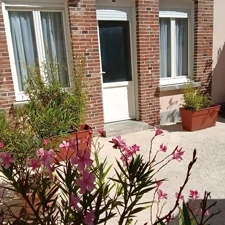 Au Coeur De La Petite Cite De Caractere